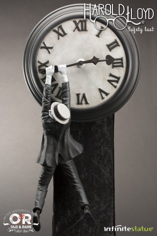 Statua da parete di Harold Lloyd "Safety last!" - 8