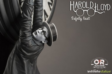 Statua da parete di Harold Lloyd "Safety last!" - 11