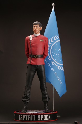 1:3 Museum Quality statue of Leonard Nimoy as Captain Spock - 1